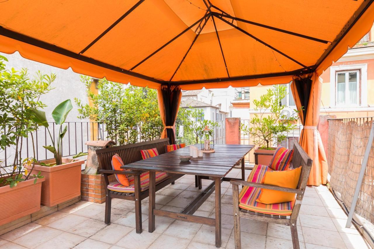 Apartemen 67 m² dengan 1 kamar tidur dan 1 kamar mandi pribadi di Trastevere Rome Bagian luar foto