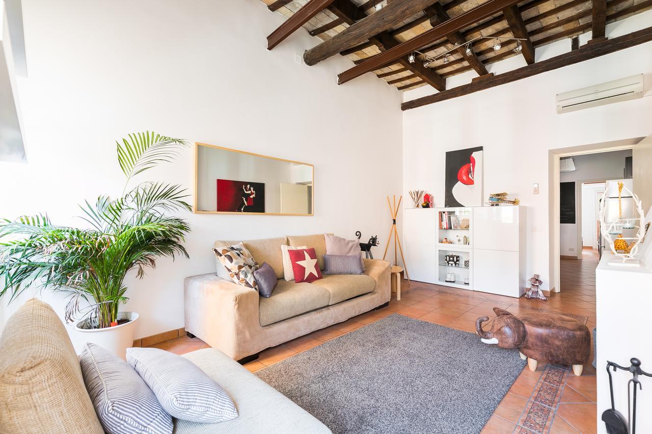 Apartemen 67 m² dengan 1 kamar tidur dan 1 kamar mandi pribadi di Trastevere Rome Bagian luar foto