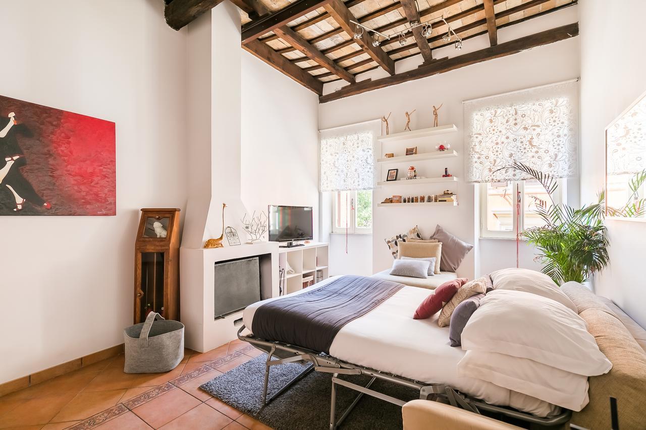 Apartemen 67 m² dengan 1 kamar tidur dan 1 kamar mandi pribadi di Trastevere Rome Bagian luar foto