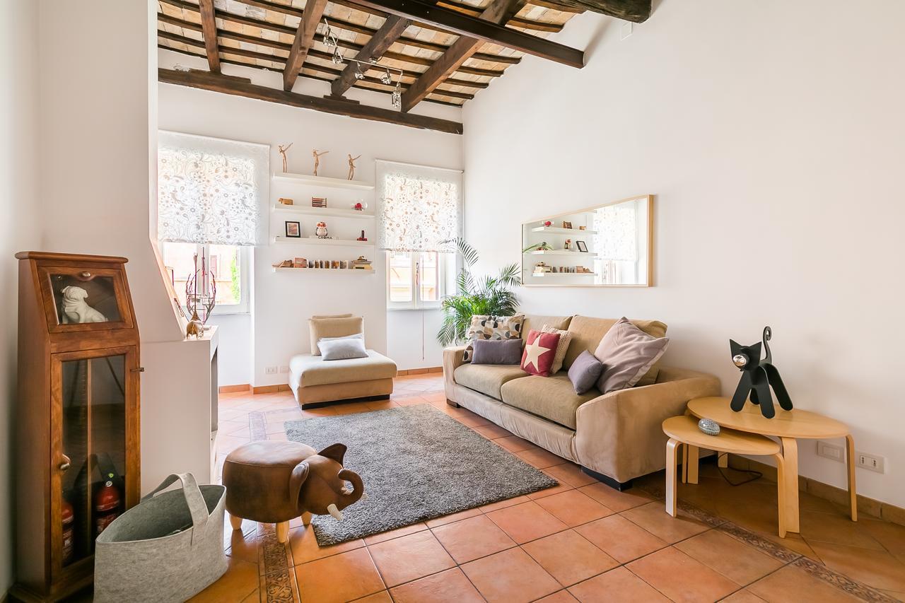 Apartemen 67 m² dengan 1 kamar tidur dan 1 kamar mandi pribadi di Trastevere Rome Bagian luar foto