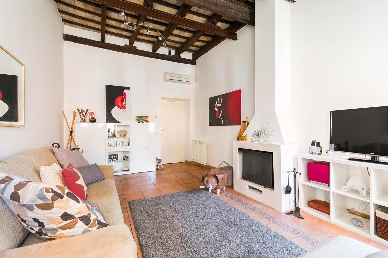 Apartemen 67 m² dengan 1 kamar tidur dan 1 kamar mandi pribadi di Trastevere Rome Bagian luar foto