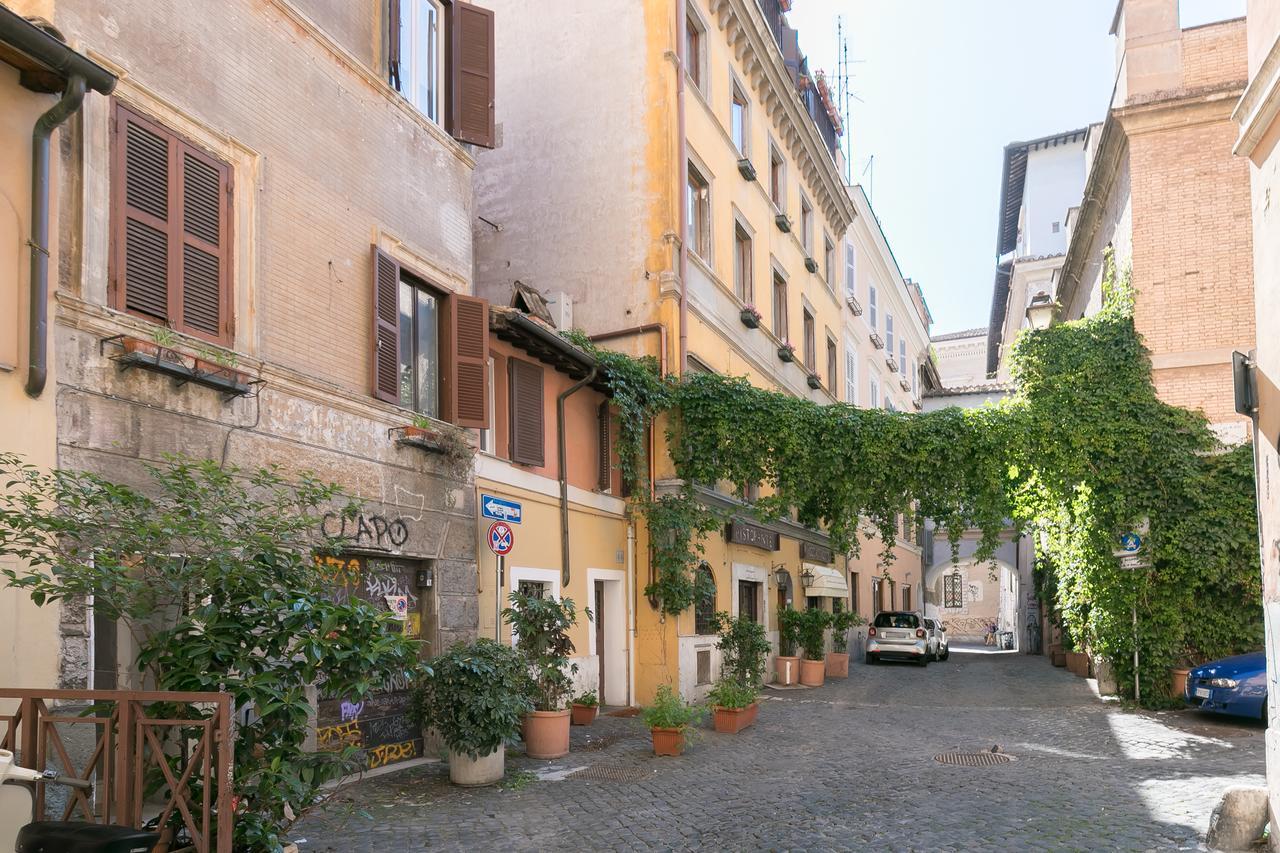 Apartemen 67 m² dengan 1 kamar tidur dan 1 kamar mandi pribadi di Trastevere Rome Bagian luar foto