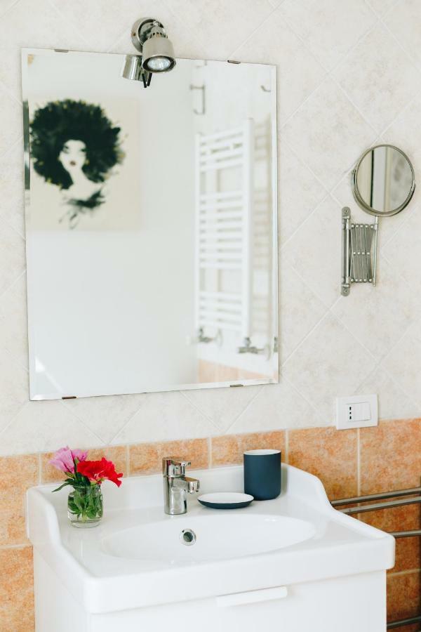 Apartemen 67 m² dengan 1 kamar tidur dan 1 kamar mandi pribadi di Trastevere Rome Bagian luar foto