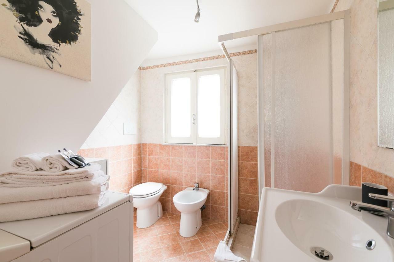Apartemen 67 m² dengan 1 kamar tidur dan 1 kamar mandi pribadi di Trastevere Rome Bagian luar foto